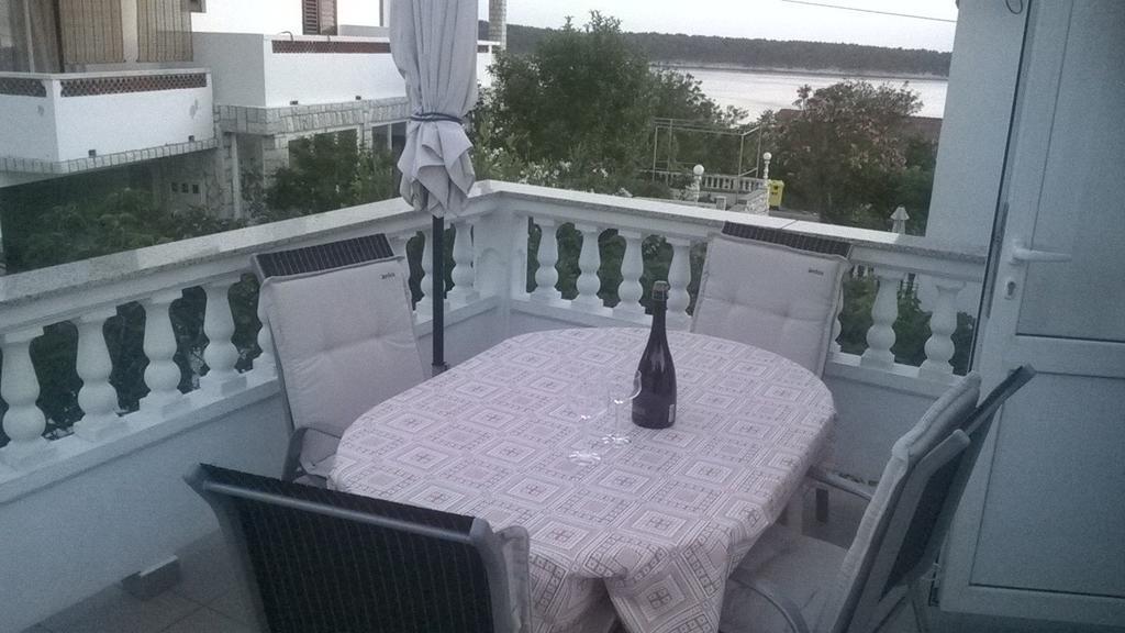Apartment Maria Banjol Стая снимка