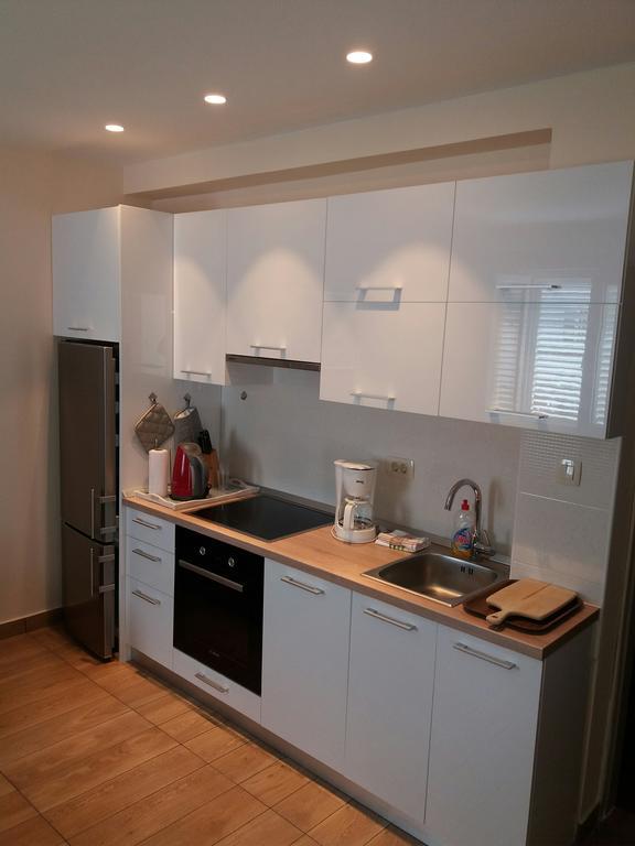 Apartment Maria Banjol Екстериор снимка